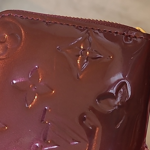 STUNNING louis vuitton Vernis leather plum wine red  zippy 4 card slots - Picture 14 of 16